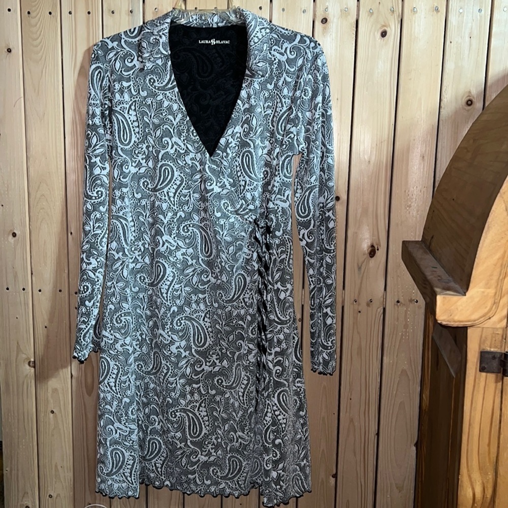Laura Hlavac Gray White Wrap Dress XL